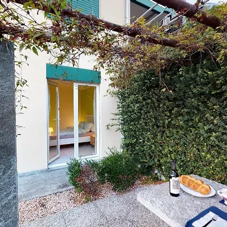 Casa Delle Vigne: Giardino, Pergola E Vista * Minusio