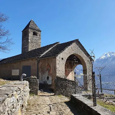 Casa Delle Vigne: Giardino, Pergola E Vista Apartment