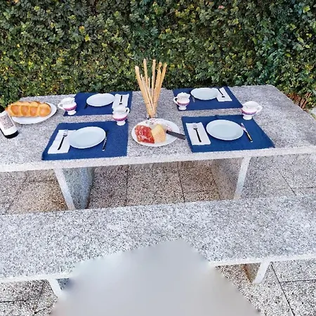 Casa Delle Vigne: Giardino, Pergola E Vista Minusio