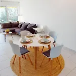 Casa Delle Vigne: Giardino, Pergola E Vista Appartement Minusio