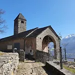 Casa Delle Vigne: Giardino, Pergola E Vista Appartement