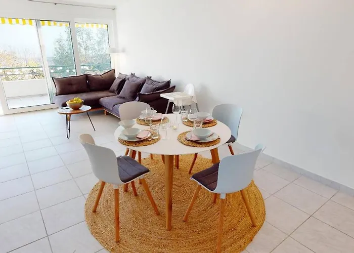 Casa Delle Vigne: Giardino, Pergola E Vista Appartement Minusio