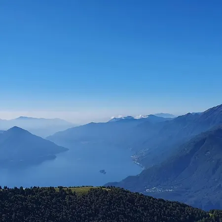 Casa Delle Vigne: Giardino, Pergola E Vista *
