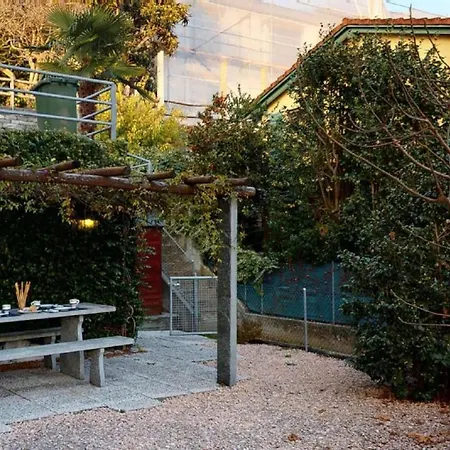 Casa Delle Vigne: Giardino, Pergola E Vista Apartment Minusio