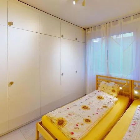 Casa Delle Vigne: Giardino, Pergola E Vista * Minusio