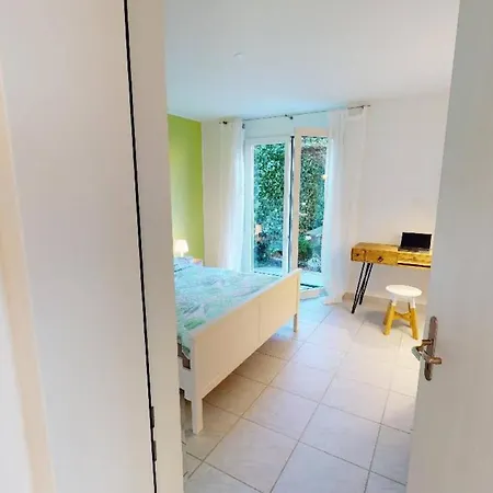 Casa Delle Vigne: Giardino, Pergola E Vista Minusio