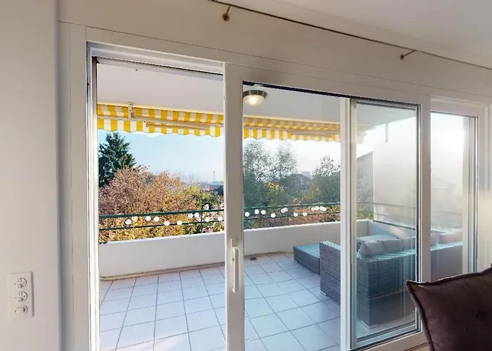 Casa Delle Vigne: Giardino, Pergola E Vista Apartamento