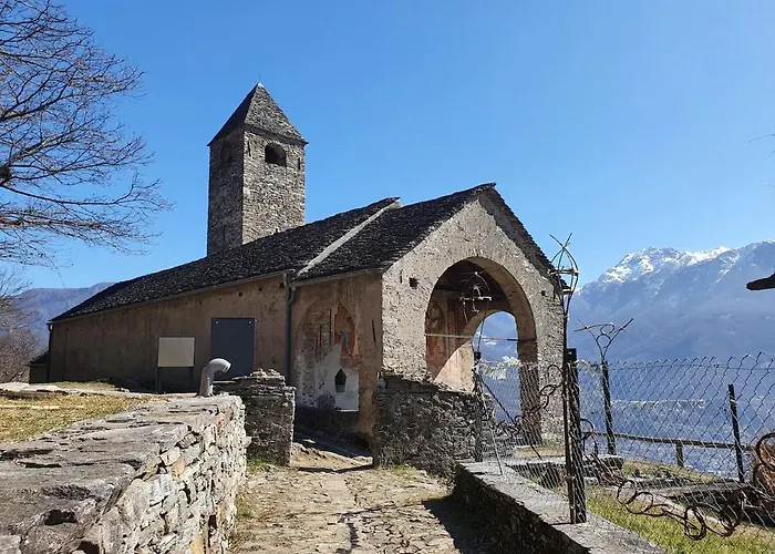 Casa Delle Vigne: Giardino, Pergola E Vista Apartamento